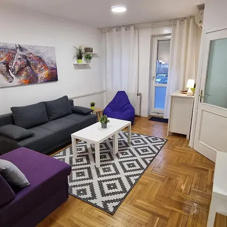Klara 23 *